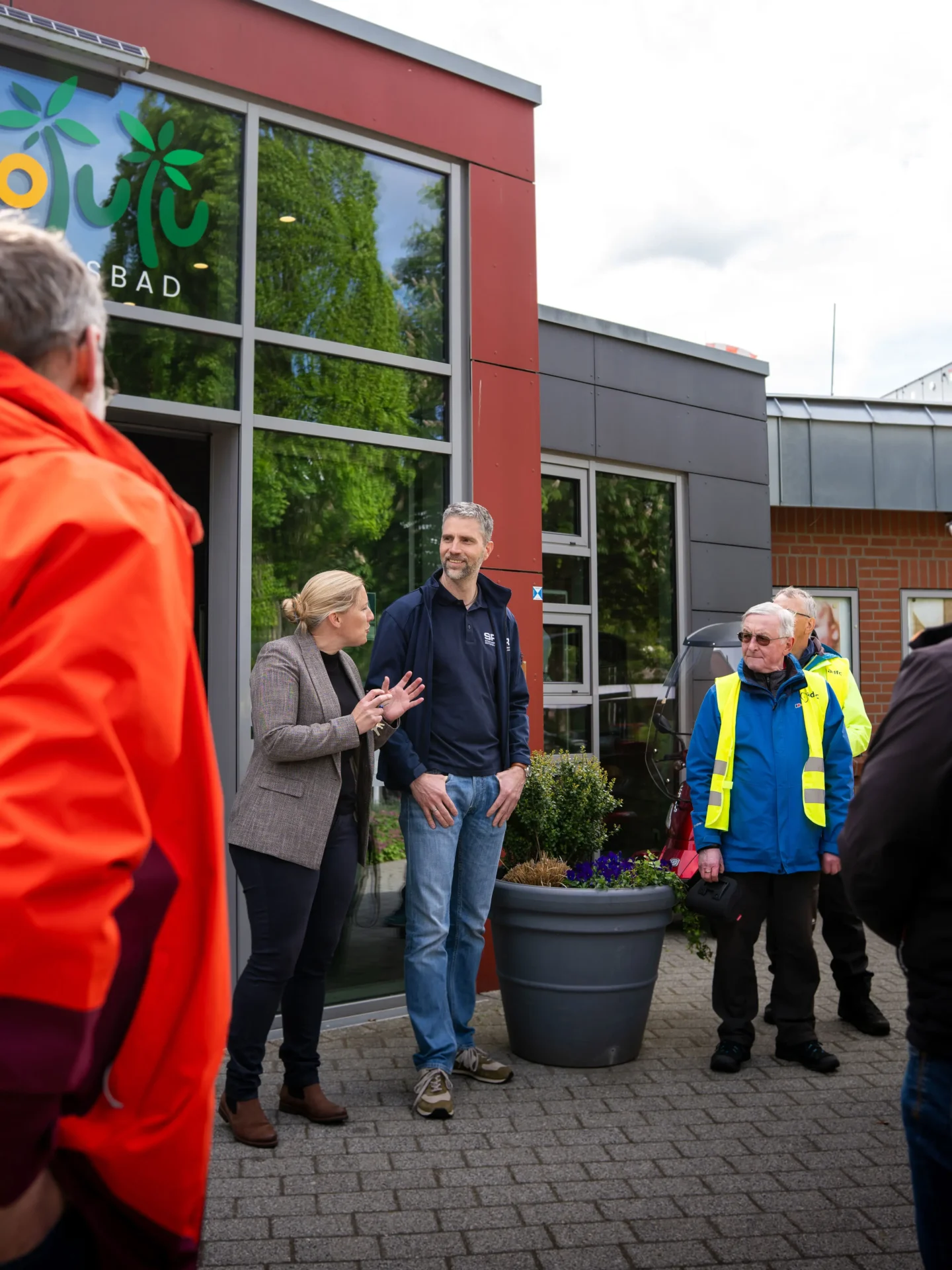 Empfang der Stadtradel-Gruppe vor dem Ronolulu